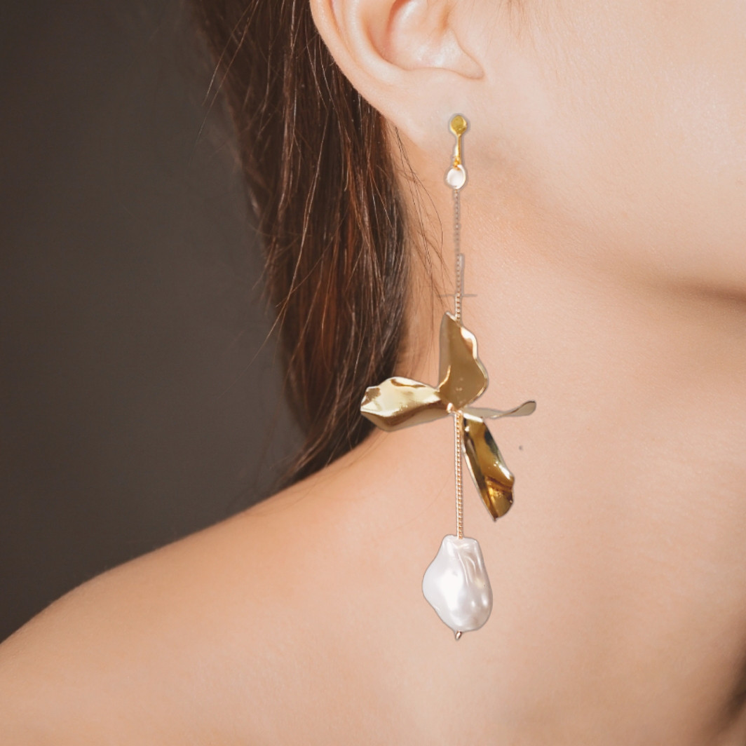 lily flower リリーフラワー/ ブライダル アクセサリー  結婚式 ピアス イヤリング ゴールドバロックパール