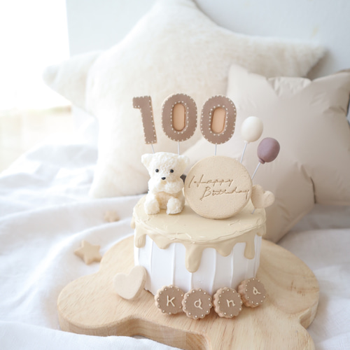 くまさんのベージュクレイケーキ☆ハーフバースデー誕生日ケーキ 誕生  