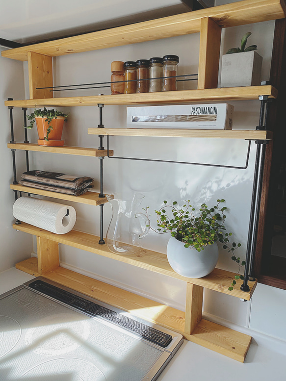 地震でもない突っ張れるキッチンラックCentral☆☆窓枠インテリア☆ 地震でも倒れない突っ張れるキッチンラックCentral窓枠