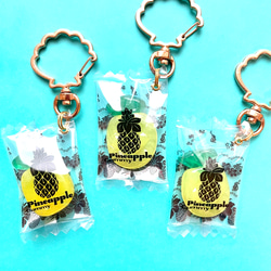 ALOHA pineapple Gummi candy packaged charm 1枚目の画像