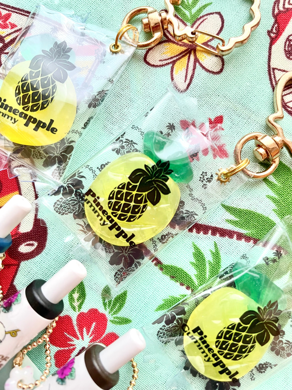 ALOHA pineapple Gummi candy packaged charm 3枚目の画像