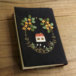 手刺繍のブックカバー『金木犀の咲く頃』【受注制作】 ブックカバー