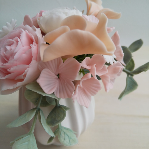 粘土の花 バラとスイートピーのピンク系ミニフラワーアレンジメント