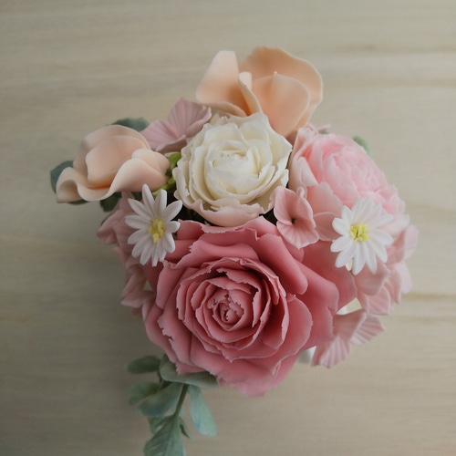 粘土の花 バラとスイートピーのピンク系ミニフラワーアレンジメント