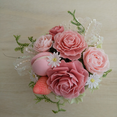 粘土の花 かわいいスイーツピンクのバラフラワーアレンジメント 樹脂