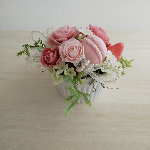 粘土の花 かわいいスイーツピンクのバラフラワーアレンジメント 樹脂