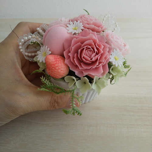 粘土の花 かわいいスイーツピンクのバラフラワーアレンジメント 樹脂