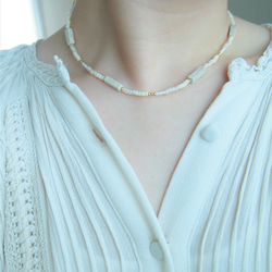 天然石×ビーズ ホワイト系ネックレス　ルチルクォーツ　夏　真鍮　アクセサリー　チャーム　人気　レディース　シンプル 9枚目の画像