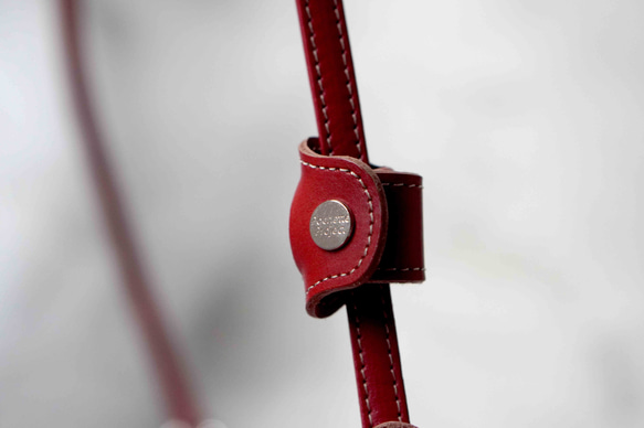 NUME-RED・キューブポシェット◎２WAY機能・内装キーホルダー付き：ポケット機能充実しています。全5色★ 11枚目の画像