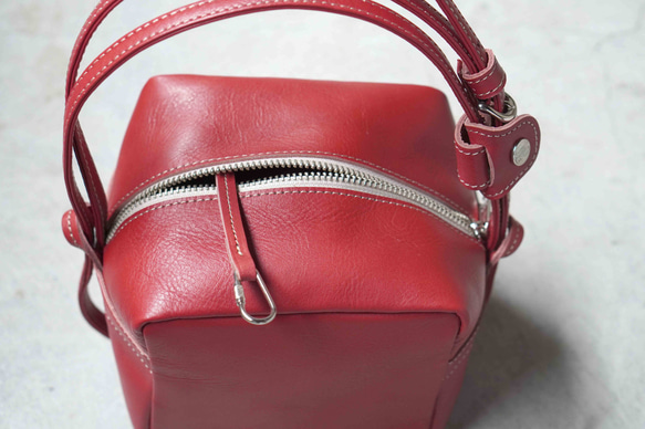 NUME-RED・キューブポシェット◎２WAY機能・内装キーホルダー付き：ポケット機能充実しています。全5色★ 7枚目の画像