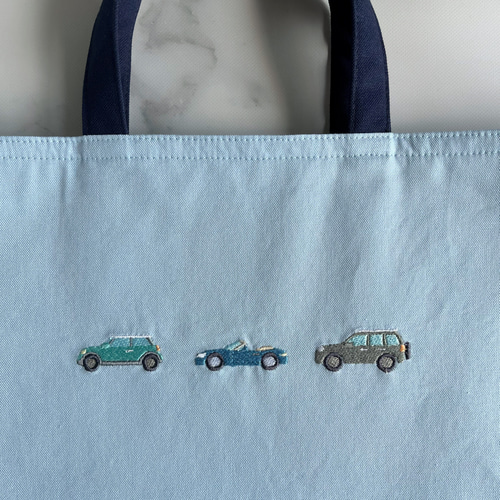 名入れOK【2サイズ・サイズ変更可】水色・車の刺繍・レッスン