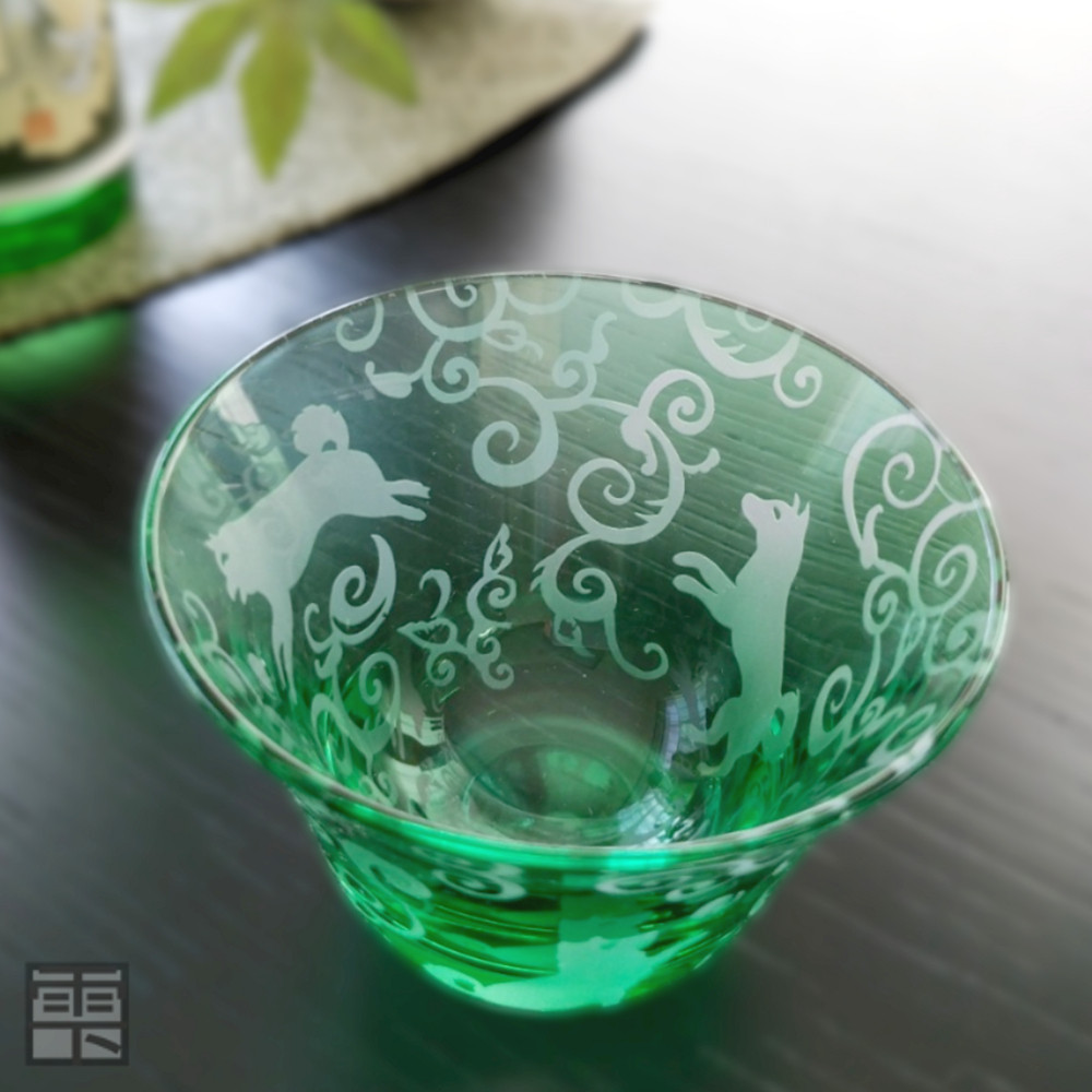 唐草模様と柴犬のおちょこ