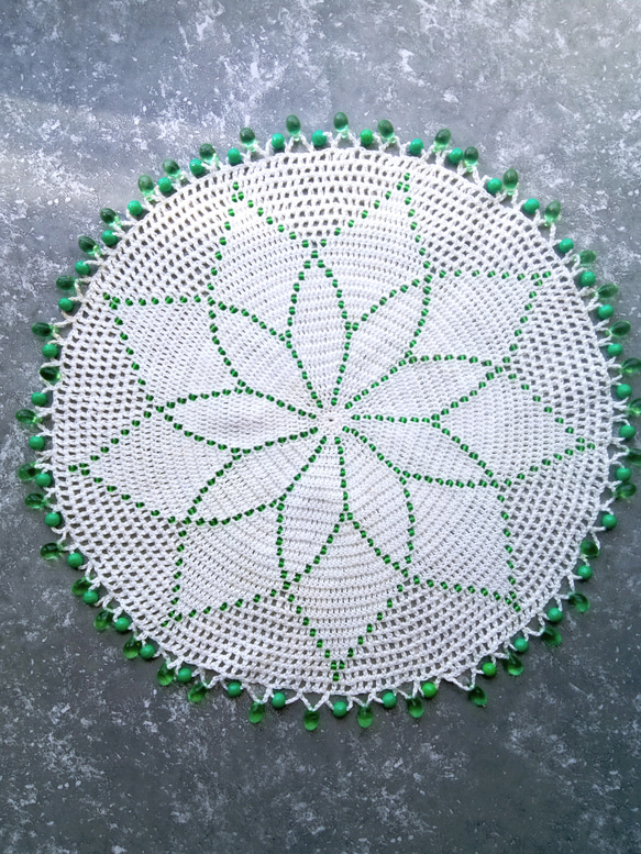 ビーズニッテングのジャグカバー ドイリー 敷物 ガラスビーズ