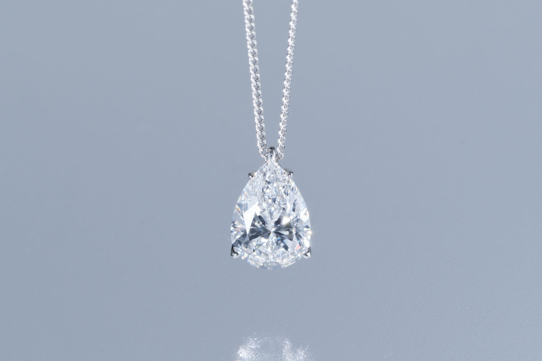 ペアシェイプダイヤモンドのネックレス JE01375 ネックレス ...
