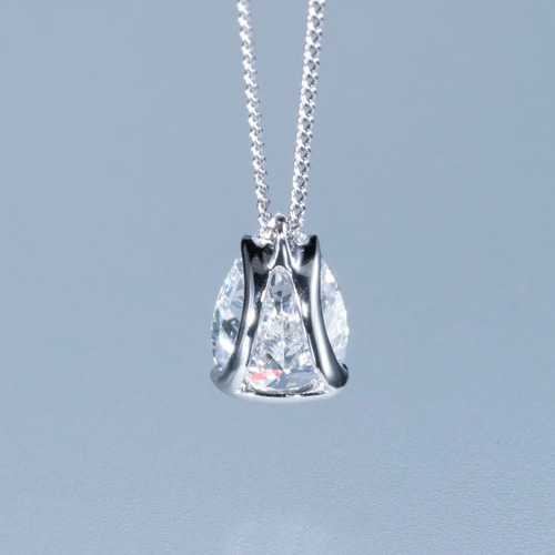 ペアシェイプダイヤモンドのネックレス JE01375 ネックレス