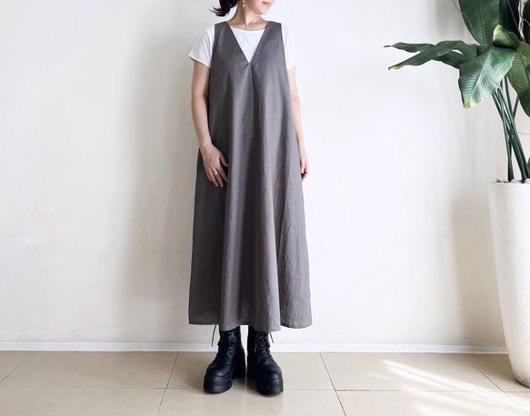 VカットAラインジャンパースカート　* cotton linen Grey Brown * 1枚目の画像