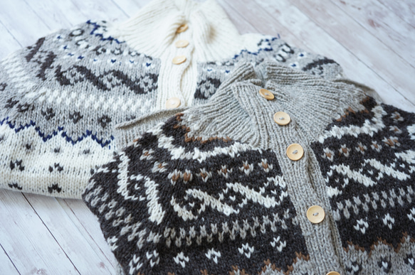 ★SALE【即納可】ウール・ノルディック柄・ハイネックカーディガン（N-430084-グレー）・ペルーニット 