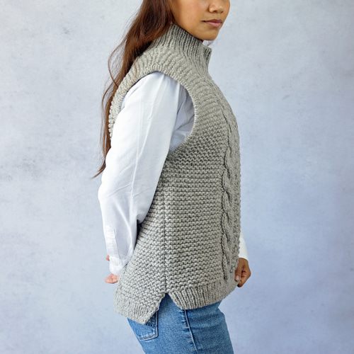 ヘルノグレー ケーブル編み ハイネックニットベストダウン