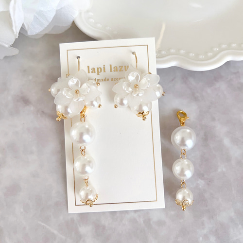 2way フラワー×3連パール《ピアス/イヤリング》 ピアス（フック