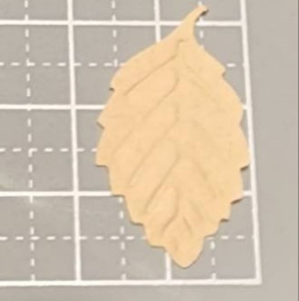 【送料込み】クラフトパンチ・リーフ型秋色・２００枚セット 6枚目の画像