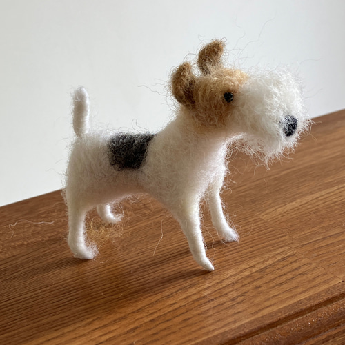 羊毛フェルト☆ワイヤーフォックステリア☆ハンドメイド 羊毛フェルト犬 ワイヤーフォックステリア ハンドメイド置物