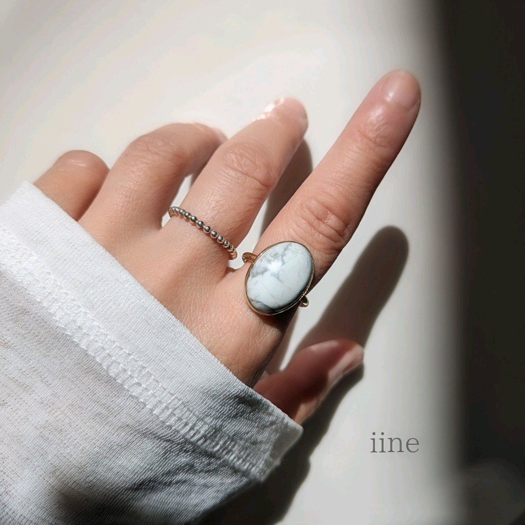 大理石のような*選べる真鍮かシルバー*ハウライトのオーバルリング