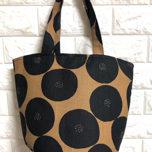 専用 あんぱん柄トートバッグと大きめポーチ ❤️大人気あんぱん柄ブラウン&ブラッグ色バケツ型トートバッグ