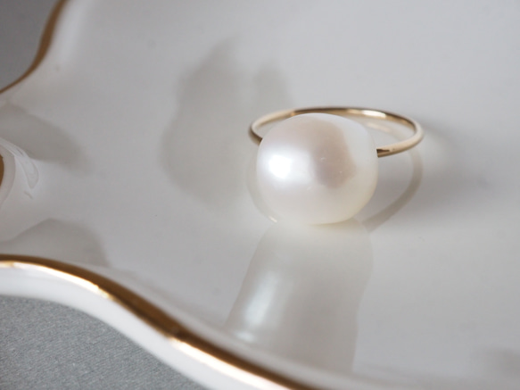 【再販開始】大粒バロックパールの14kgf上品シンプルリング　6月誕生石パール 淡水真珠の指輪 6枚目の画像