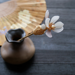 [モフイパビリオン] 花瓶の花のかんざし 2枚目の画像