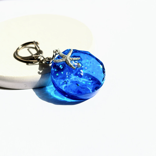 海とひとで水面キーホルダー / レジン その他アクセサリー 華昇 優羽
