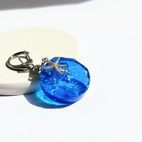 海とひとで水面キーホルダー / レジン その他アクセサリー 華昇 優羽