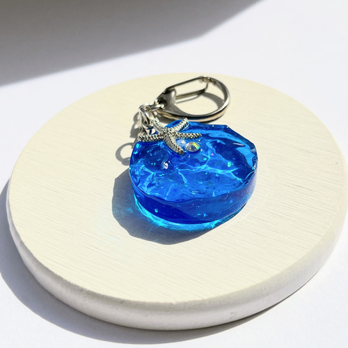 海とひとで水面キーホルダー / レジン その他アクセサリー 華昇 優羽