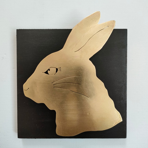うさぎの横顔 真鍮の切り絵ミニ 立体・オブジェ お絵かき彫金