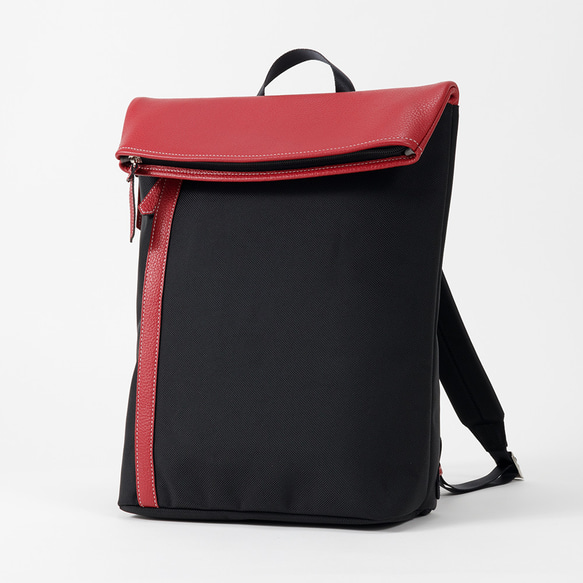 ottorossi 漁網ナイロンリュック　 ブラック×レッド　　　　イタリアンレザーと再生ナイロン使用 