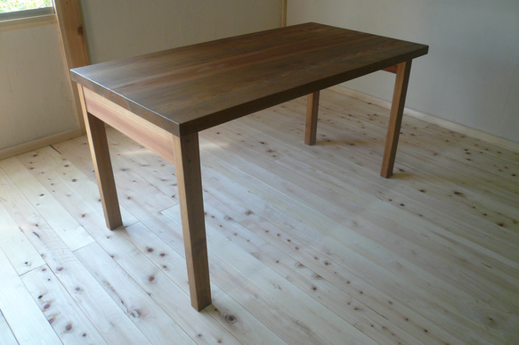ナチュラルダイニングテーブル 　　杉無垢材 