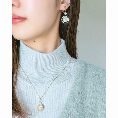 Kさま　おまとめ　ネックレス「ガラスの花かんむり　オペイクブルー×ホワイト」 Kさま おまとめ ネックレス「ガラスの花かんむり オペイクブルー