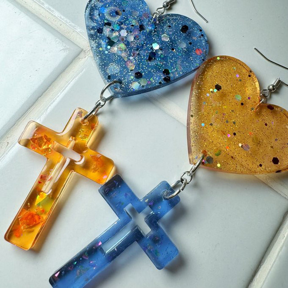 Y2K平成クリアピアス │ ブルーとオレンジ ピアス（フック・チェーン