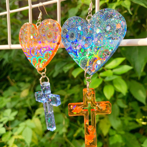 Y2K平成クリアピアス │ ブルーとオレンジ ピアス（フック・チェーン