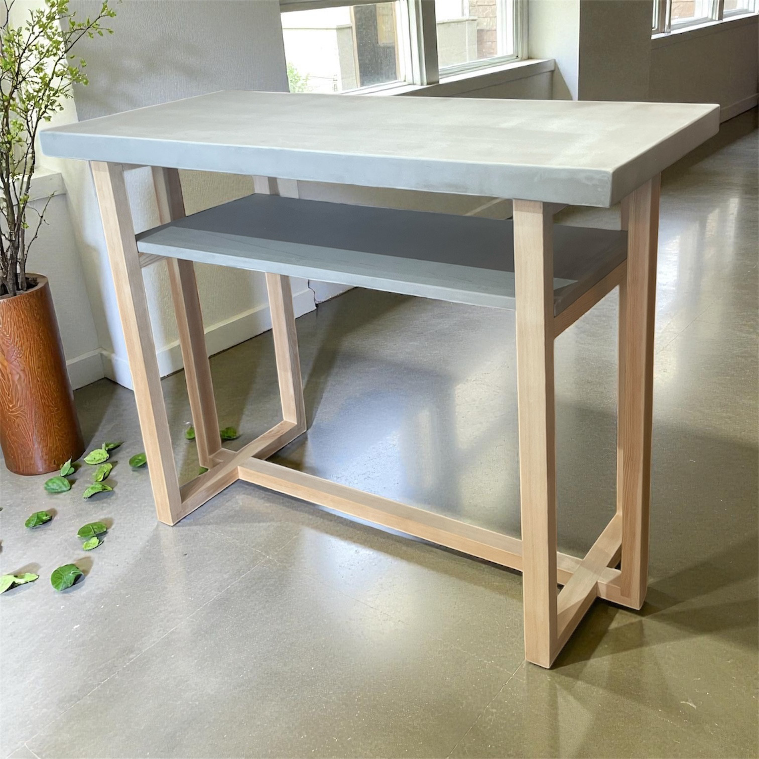 モルタル×木　クロス脚テーブル