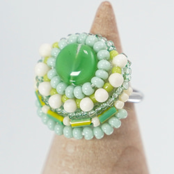 閒聊戒指，也可用於繫圍巾 169 均碼串珠刺繡戒指 綠色 超大戒指 第2張的照片