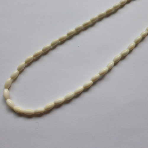 アイボリー 象牙調ネックレス ネックレス 象牙調アイボリー バラ彫刻 昭和ビンテージ 天然素材