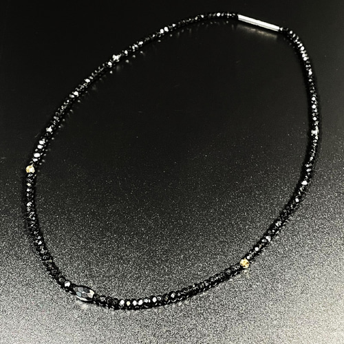 ブラックスピネル＆K18 グリッタービーズ アンクレットA / 18金 醸さ