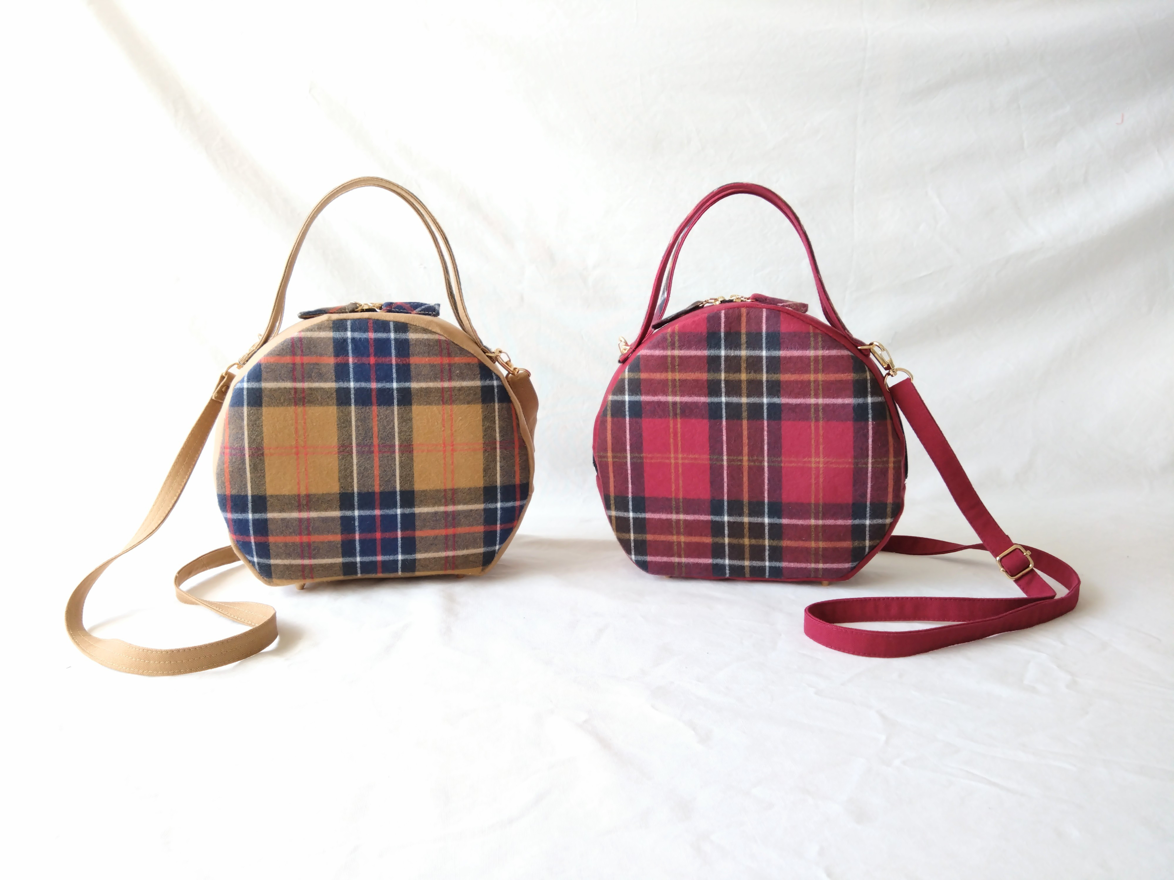 こっくり秋色チェックの自立する3WAYバッグ