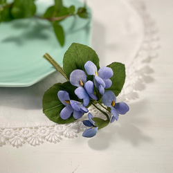 布花かれんな野すみれのブーケコサージュ 2枚目の画像