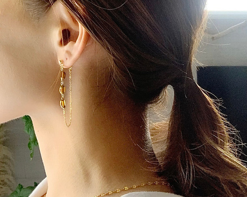 褒められ*✫】キャラメルブラウン✶*繋がるチェーンキャッチ ピアス