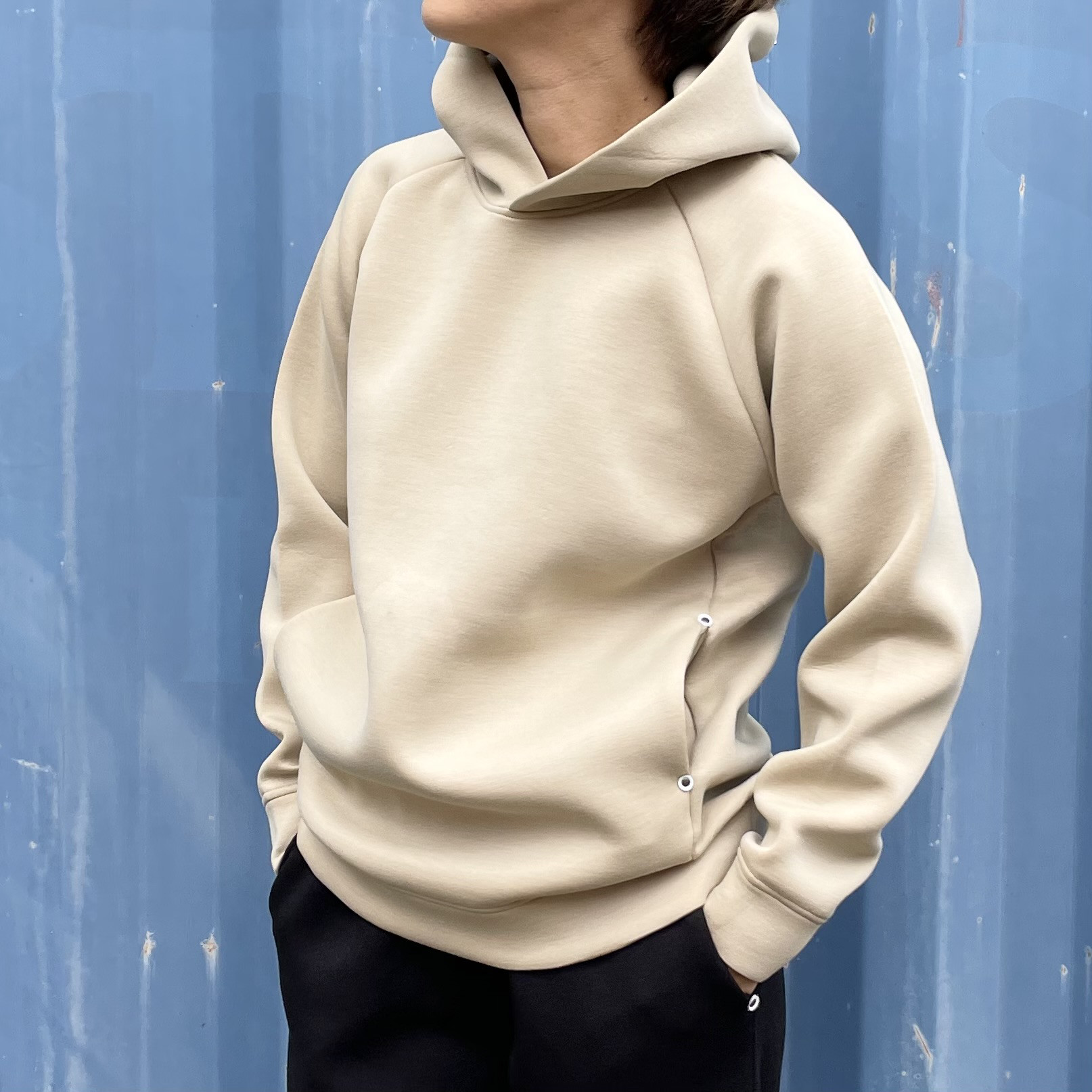 秋〜春まで！【ユニセックス 】ダンボールニット シームポケット付プル