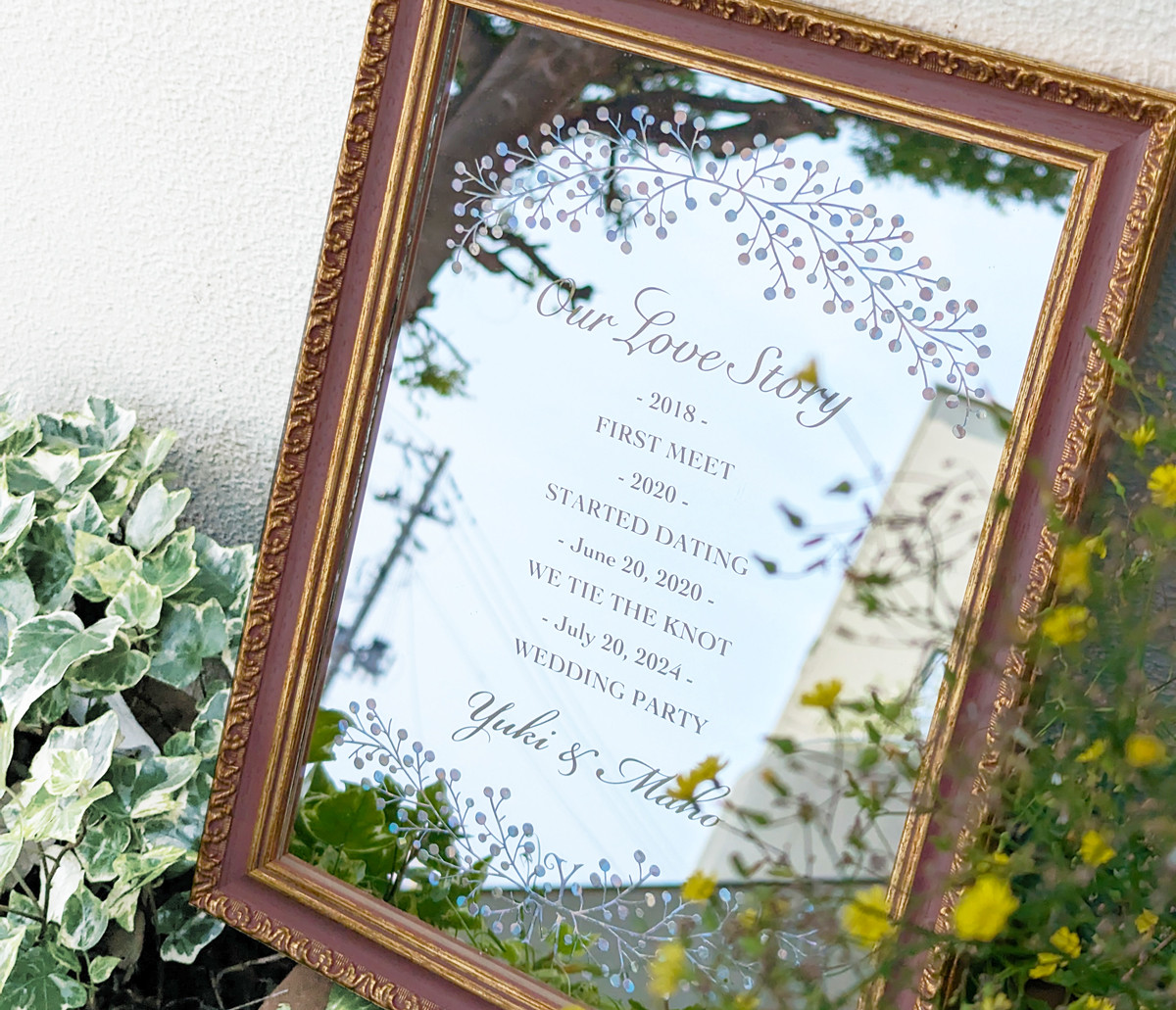 【彫刻品】結婚までの記念日を記した｜ウェディングストーリー