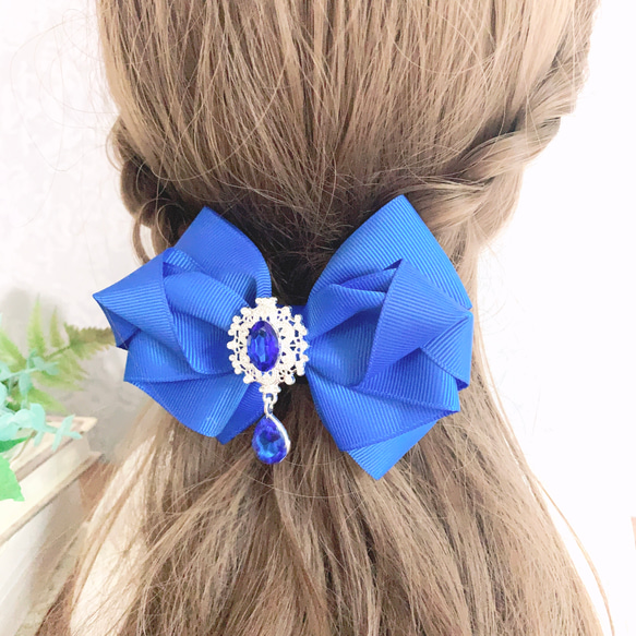 【送料無料】エマリボン ビジュー付き 青 ブルー 推し活 青推し  リボンヘアアクセサリー バレッタ 3枚目の画像