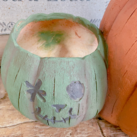 ラスト！大きめハロウィン陶器鉢！寄せ植えにもぴったり♪パンプキン雑貨♡ガーデン雑貨♡横並びカボチャ！オレンジグリーン 12枚目の画像