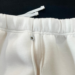 從秋季到春季的“2023新品”！ [男女皆宜] 側袋紙板針織褲 [米白色] 第4張的照片